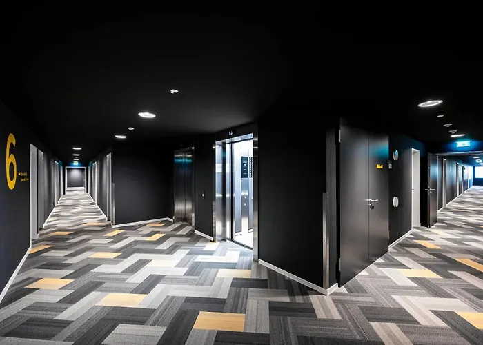 Staycity Centre Hotel