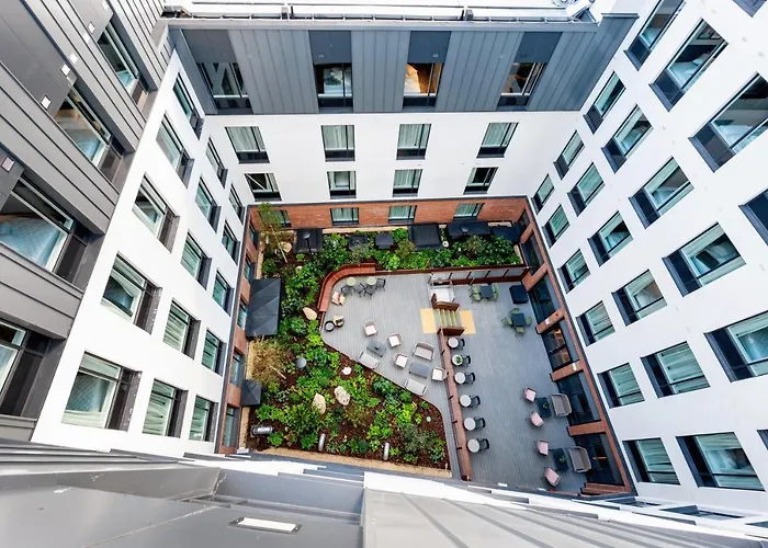 Staycity Centre Hotel 4*