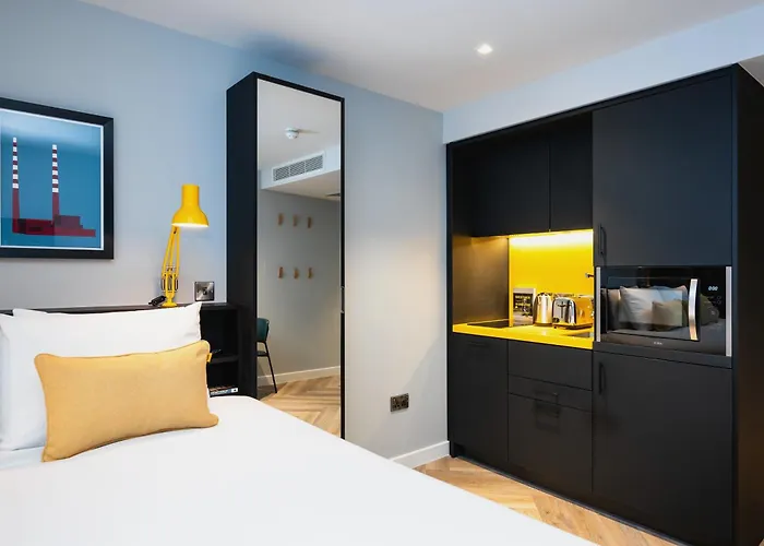 Hotel Staycity Centre 4*