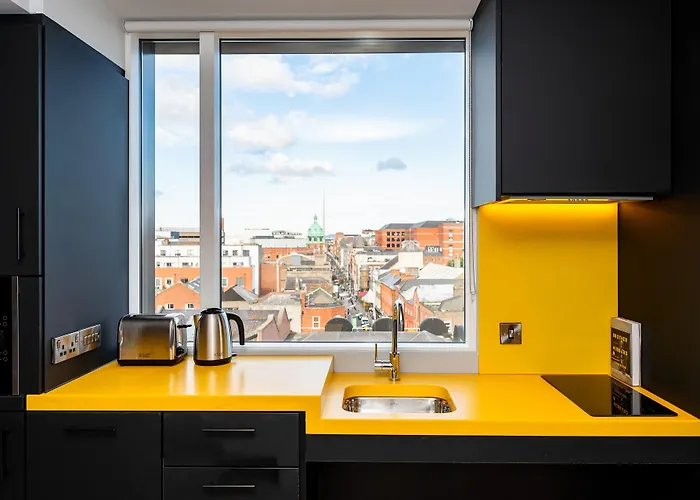 Hotel Staycity Centre 4*