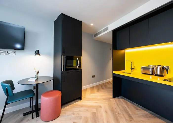 Staycity Centre Hotel