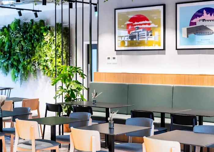 מלון Staycity Centre 4*